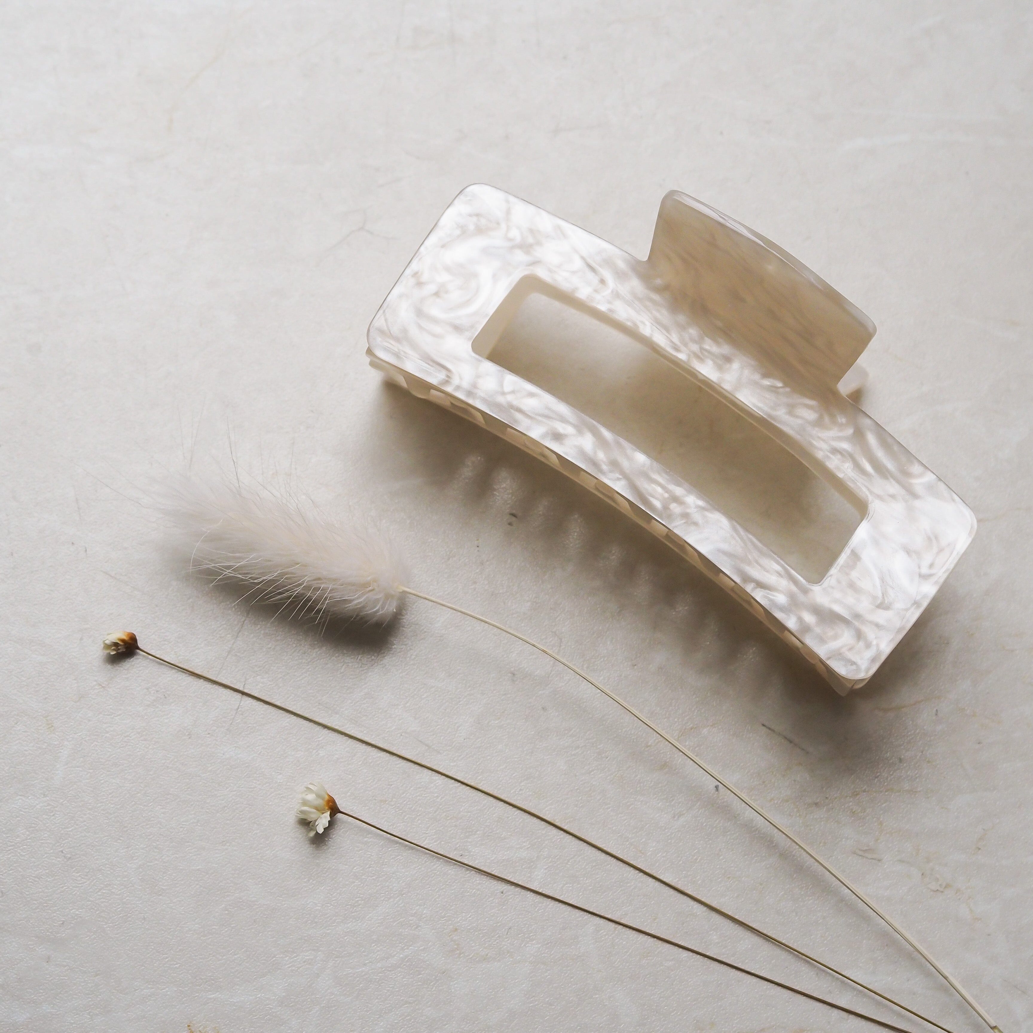 Haarklammer (perlweiß) von edel weiss