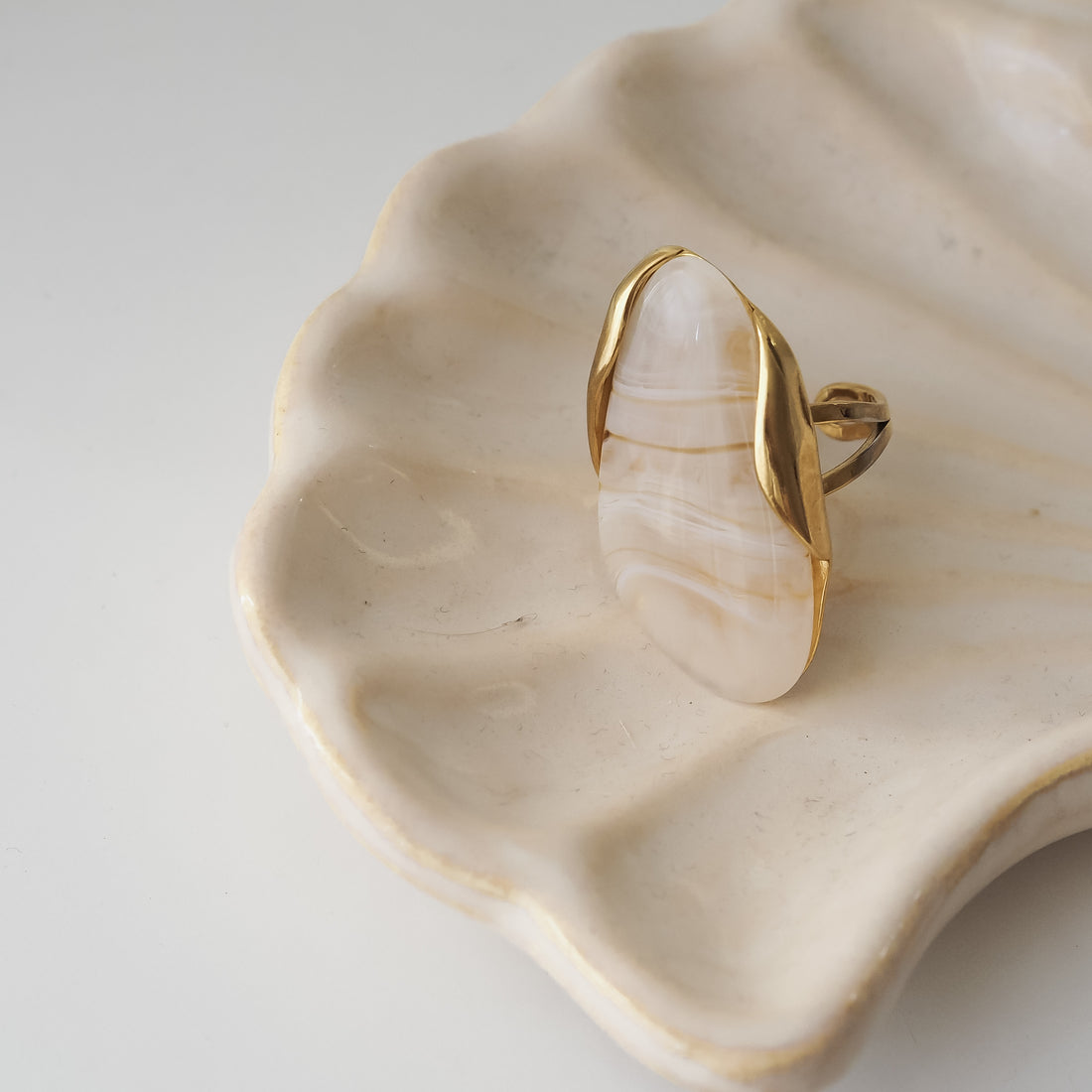 Ring soft marble