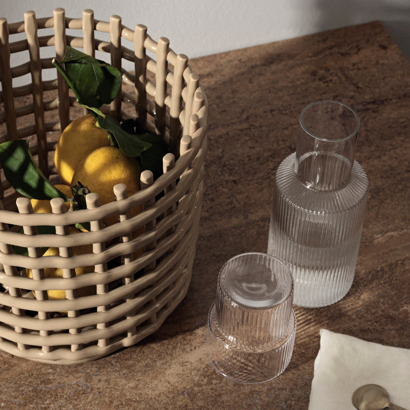 Ripple Set Karaffe und Glas von ferm LIVING edel weiss