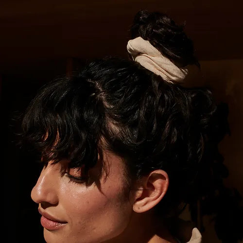 Scrunchie Milk von Monk & Anna edel weiss