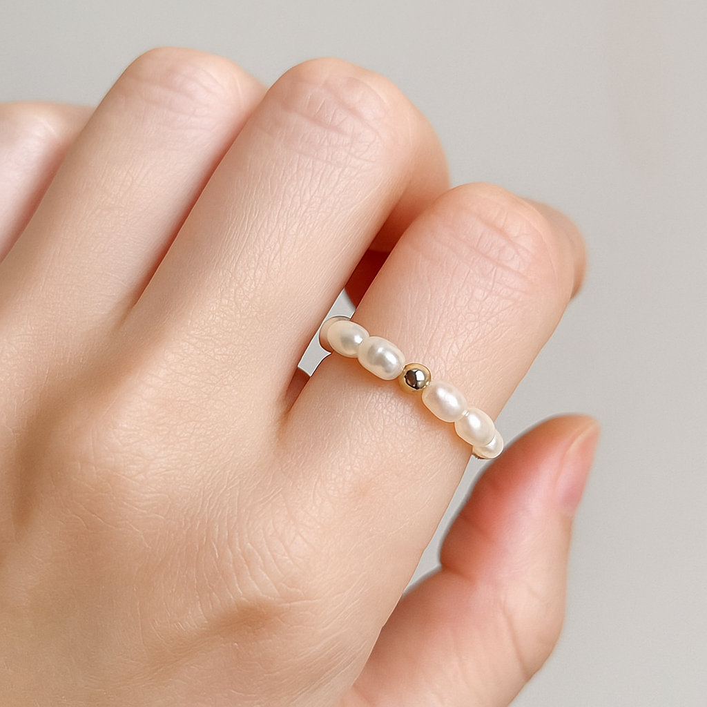 Perlenring One white von edel weiss