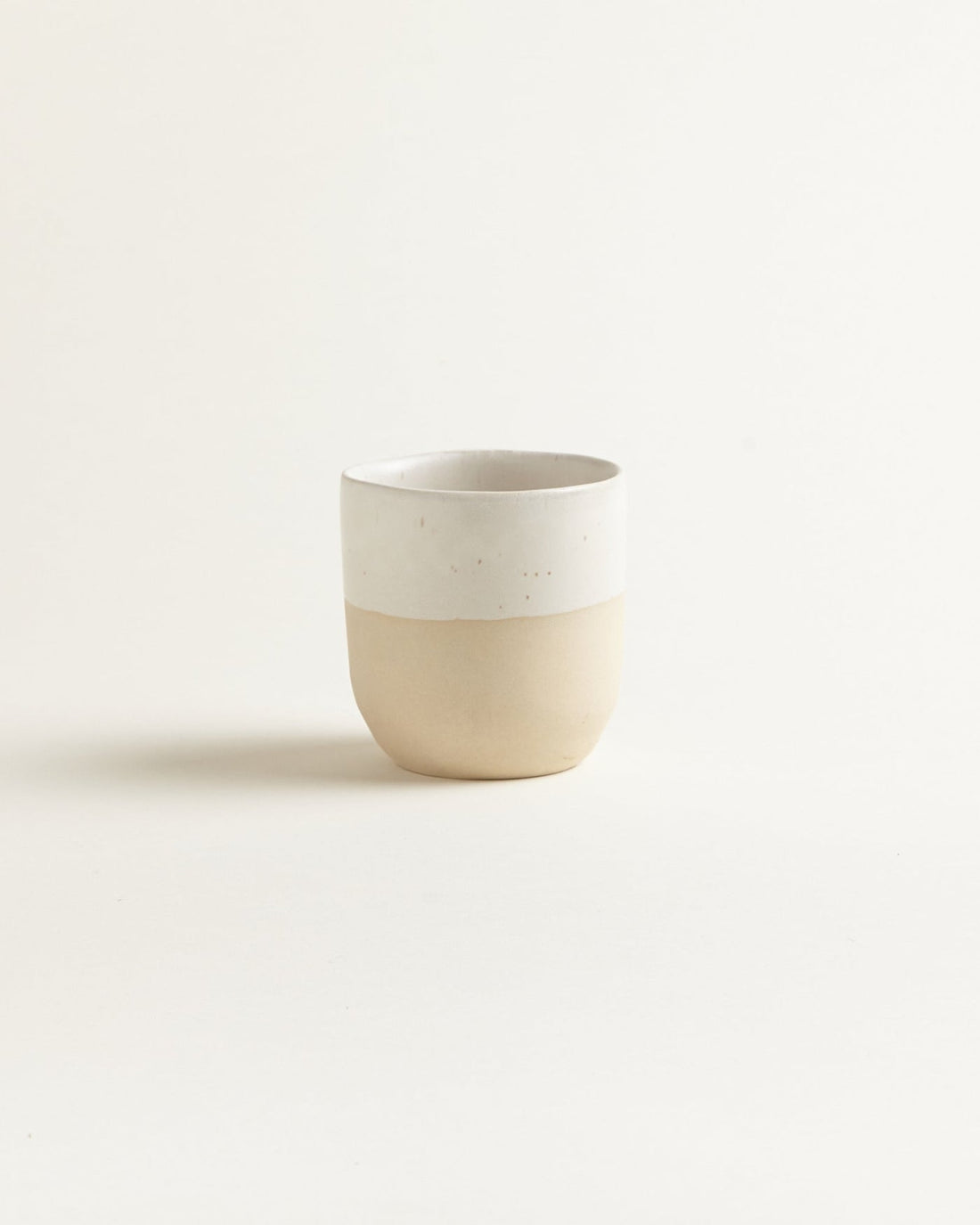 Becher (naturweiß dipped ) von onomao edel weiss
