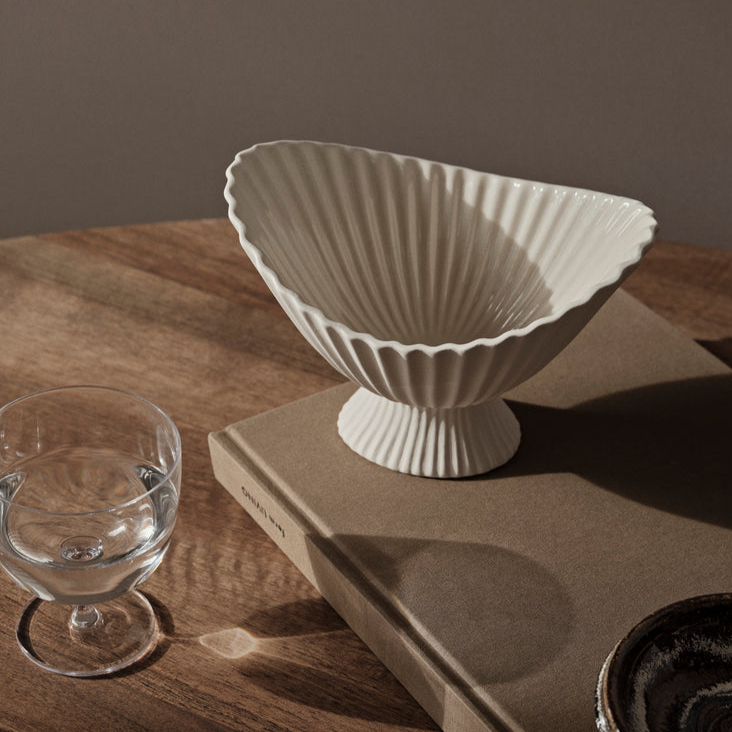 Fontain Bowl small von ferm Living edel weiss