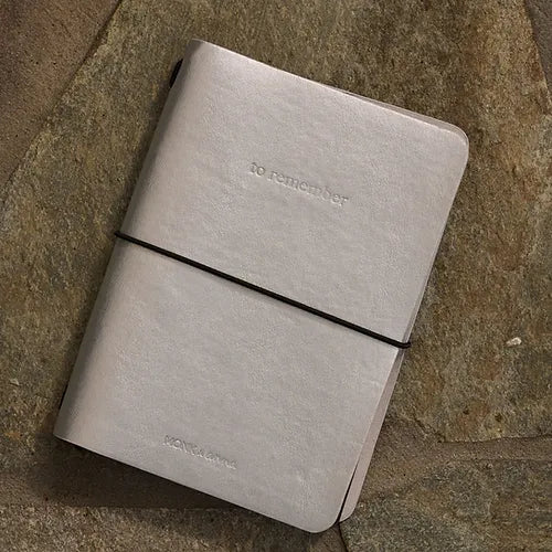 Notizbuch silber von Monk &amp; Anna edel weiss