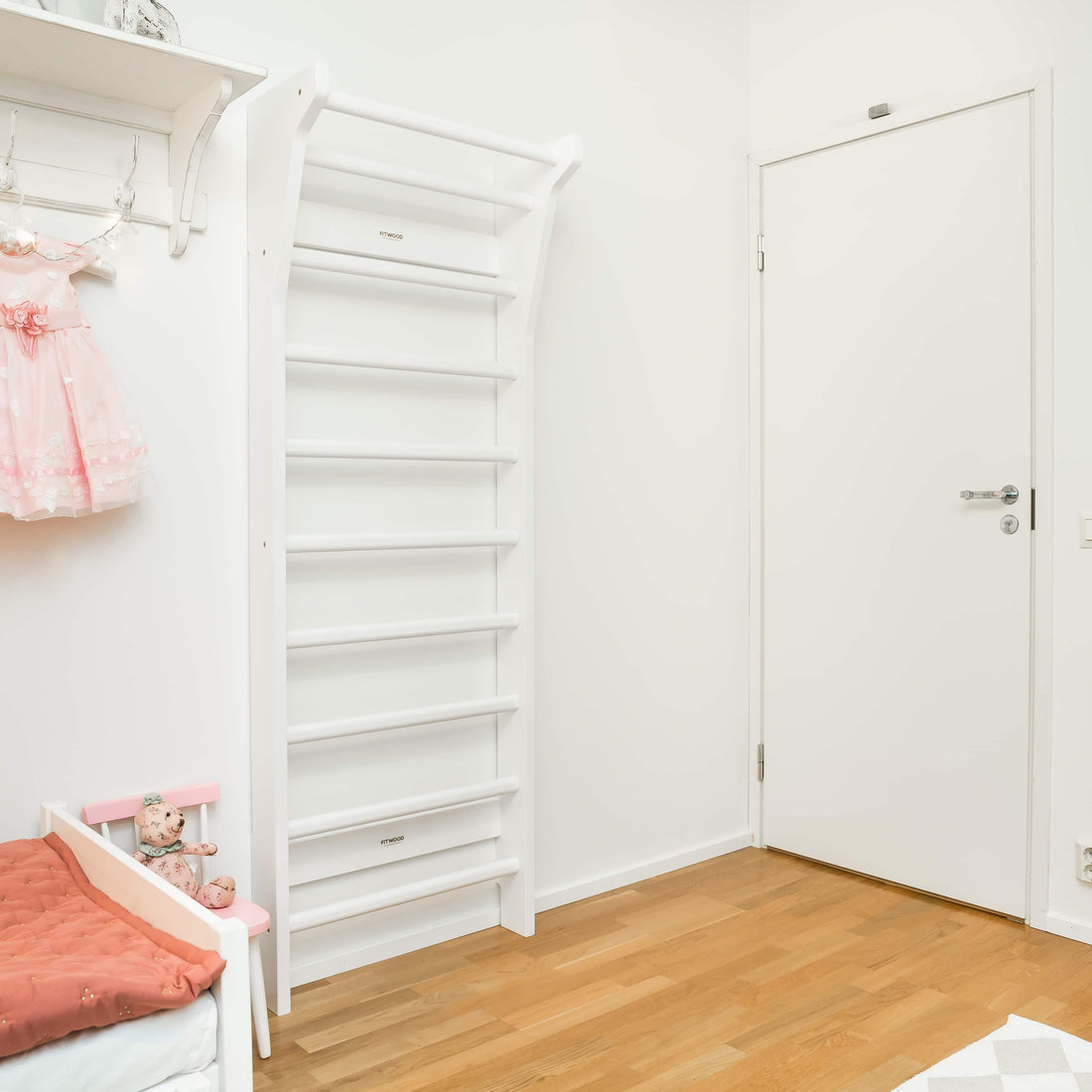 TAIMI MINI Sprossenwand (weiß) von Fitwood