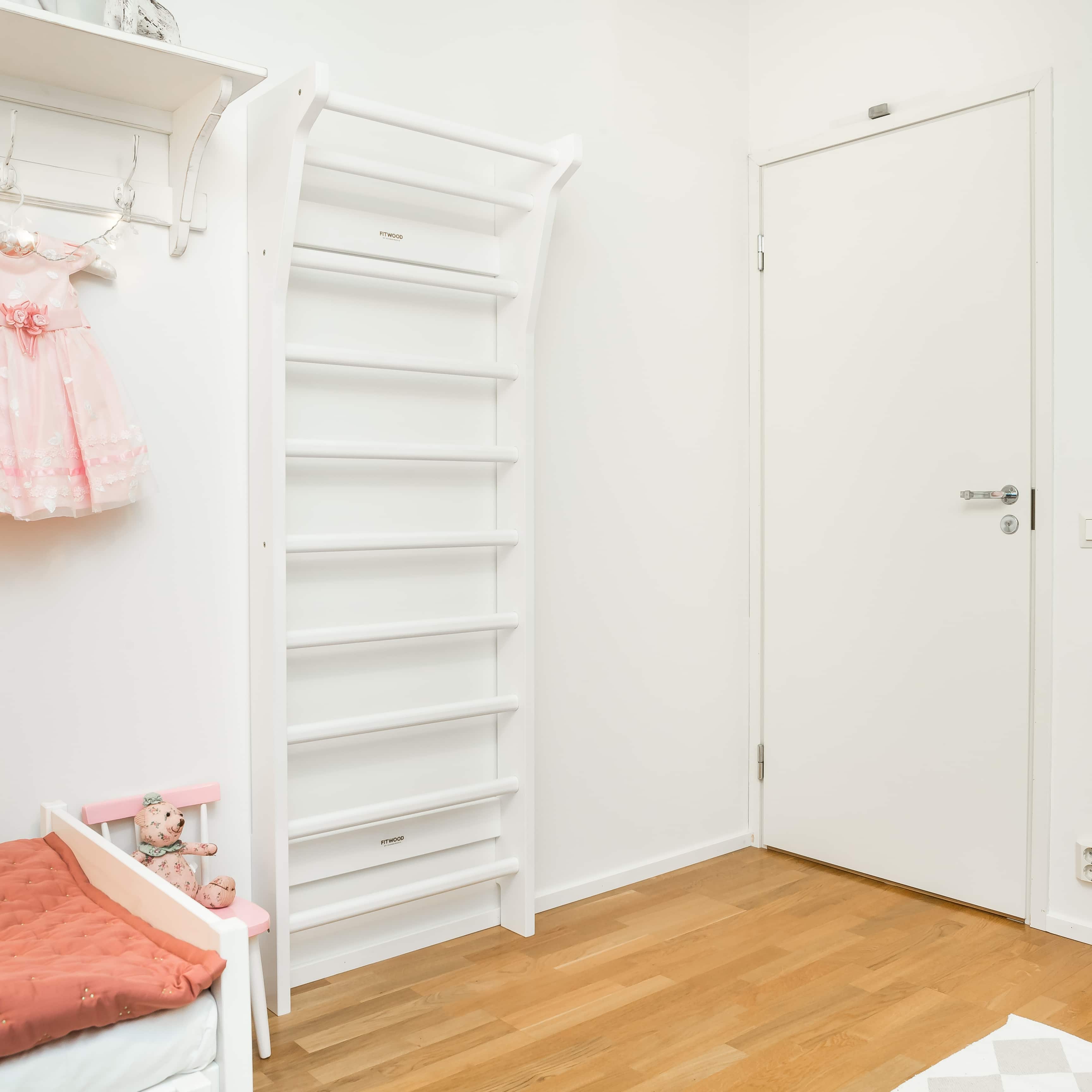 TAIMI MINI Sprossenwand (weiß) von Fitwood